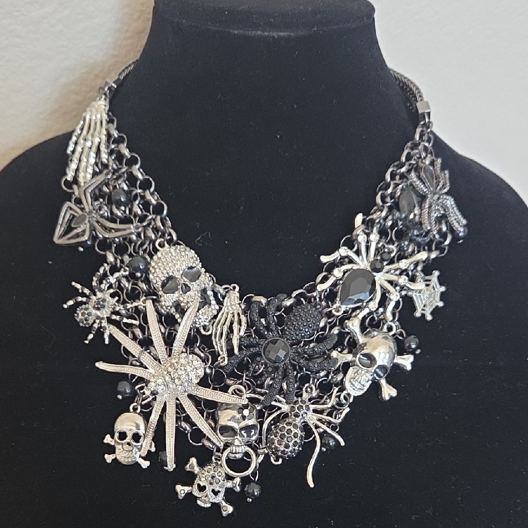 Silver And Black Statement Bib Necklace 40$